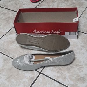 NIB silver glitter flat